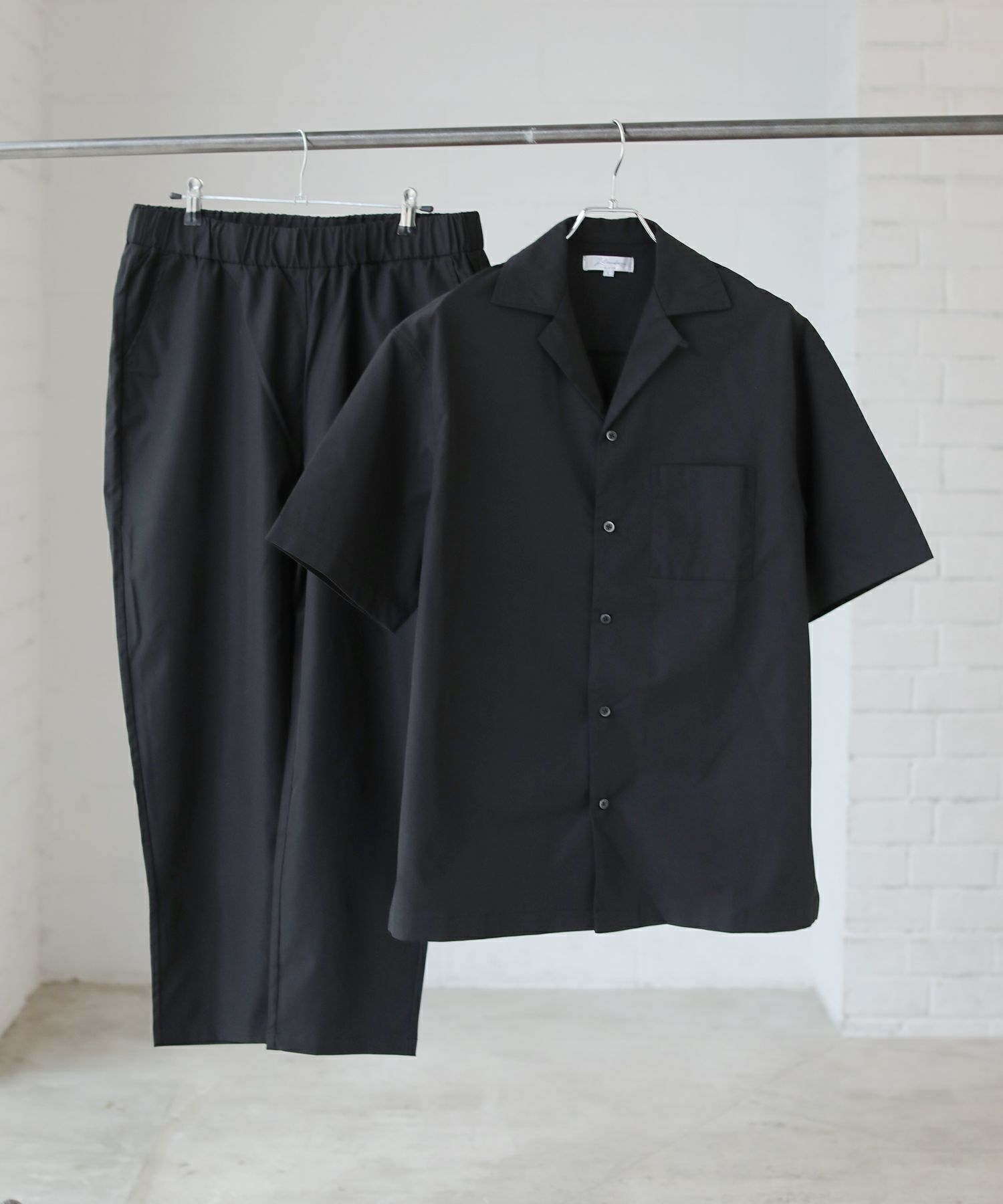 000000010780-02-xl.jpg?t=  