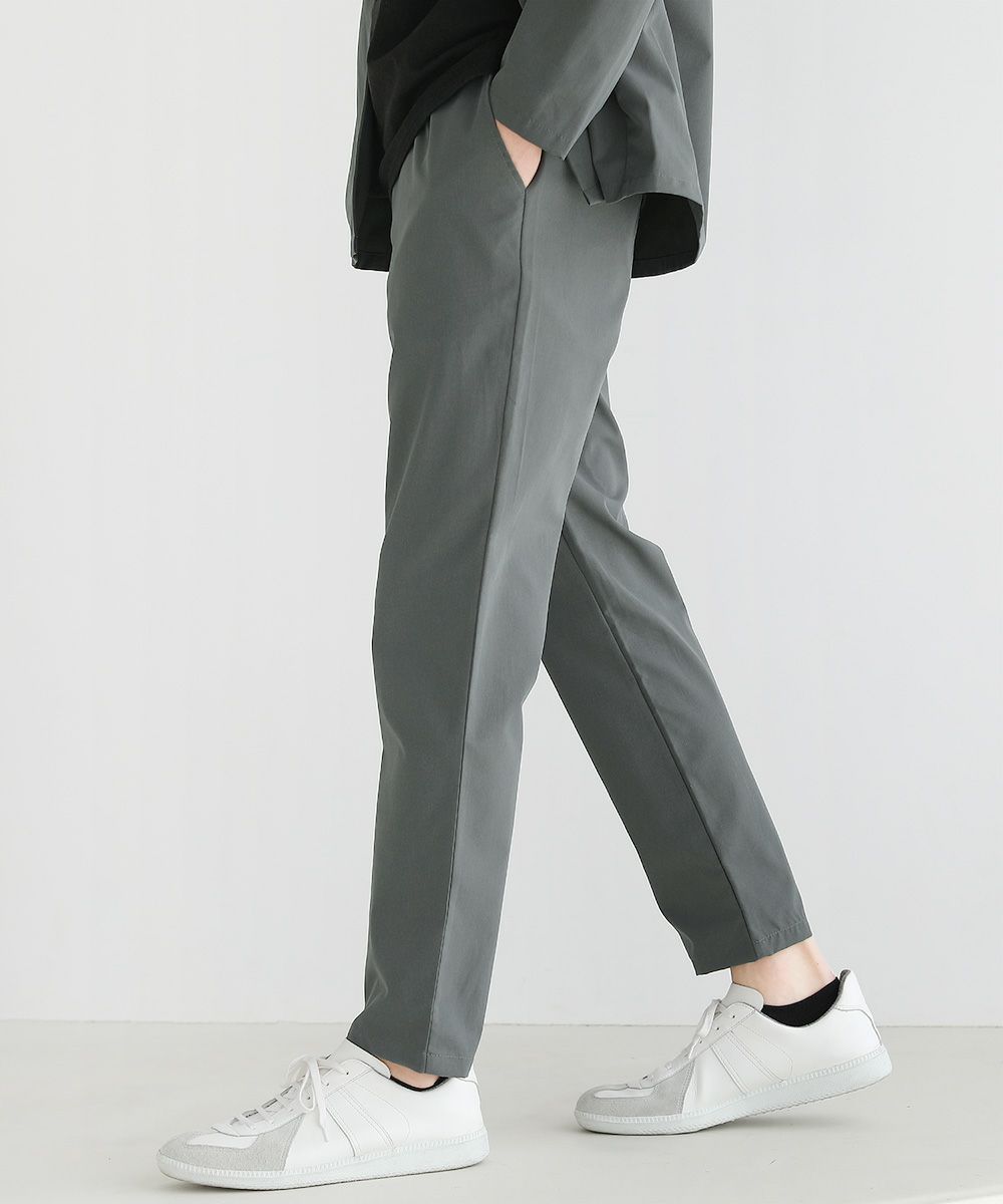 抗菌防臭付きノーカラーカーデジャケット＆テーパードパンツ