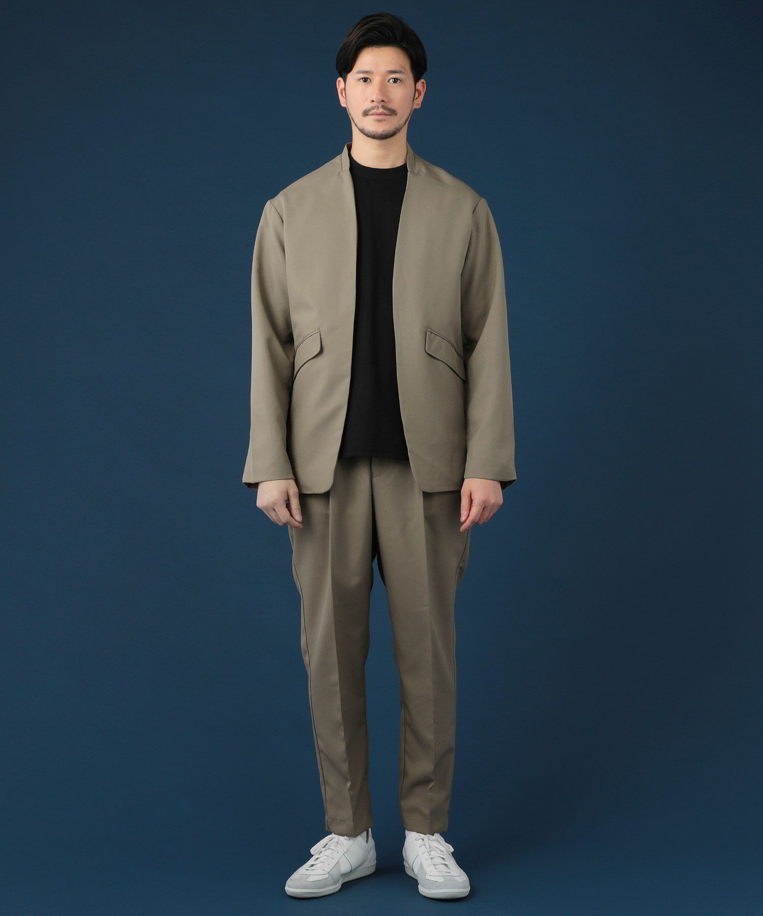 上下2点セット】ポリトロノーカラージャケット＆テーパードパンツ  