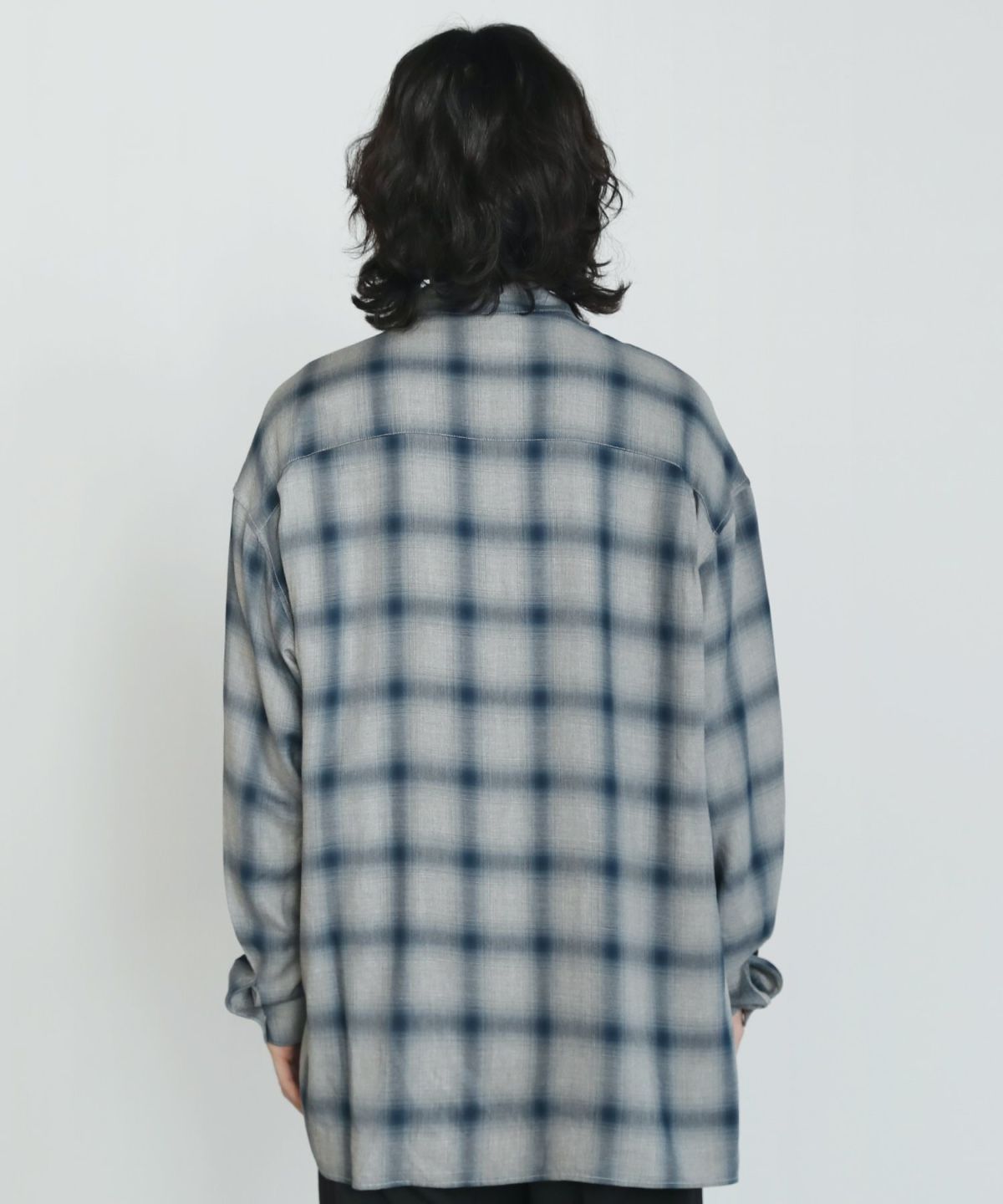 オンブレチェックレギュラーカラースリットレーヨンシャツ