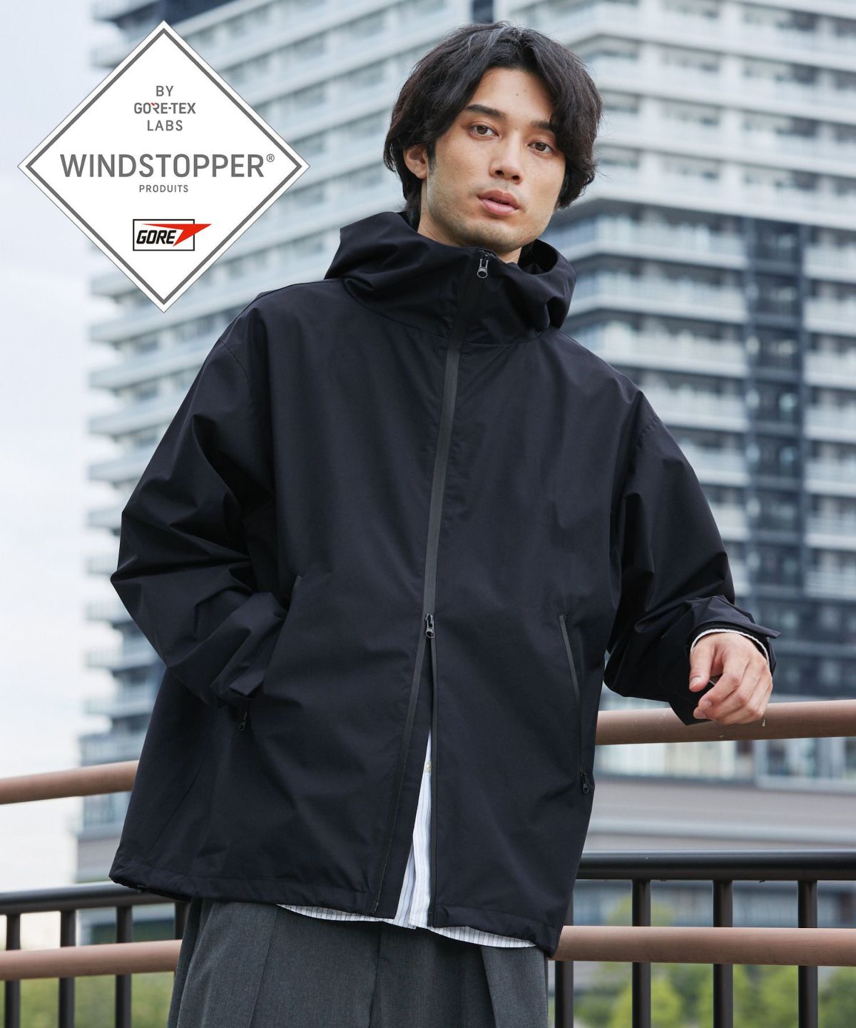 人気 windstopper パーカー