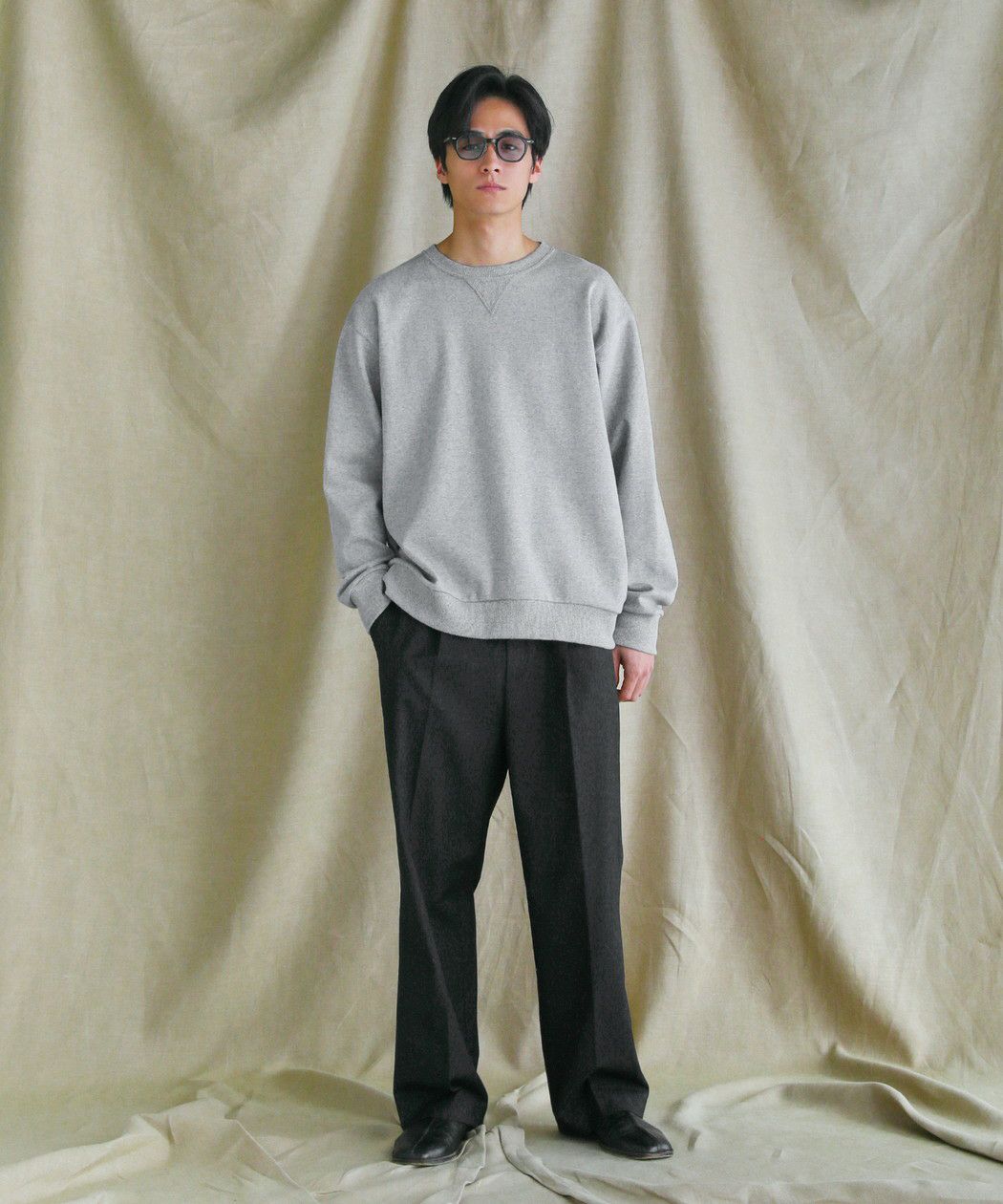 VALENTINO - 本物 名作 ヴァレンティノ Vロゴ DREAMERS スウェット トレーナー 黒の通販 by  💍yutanpo💍｜バレンティノならラクマ